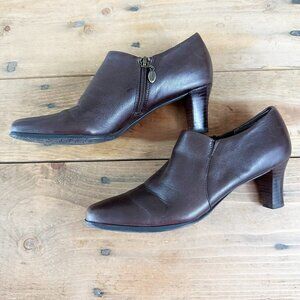 Trotters Bron Leather Heeled Booties‎ Boots 8.5 Excellent Condition!